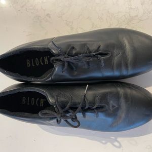 Bloch Adult Lace up Tap Shoes with taps